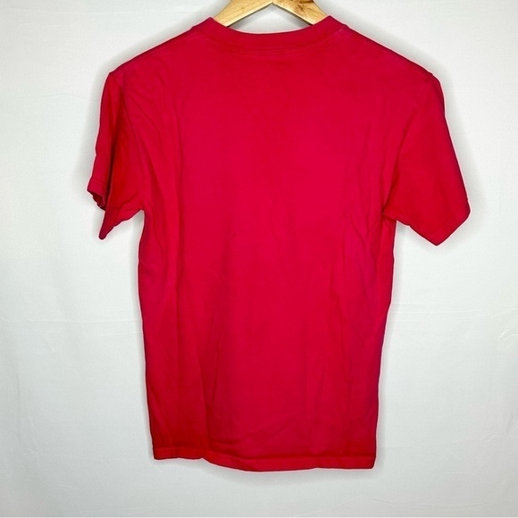 Walt Disney World Mickey Mouse Red Disneyland Resorts Hanes T-Shirt Size Small - Picture 5 of 8